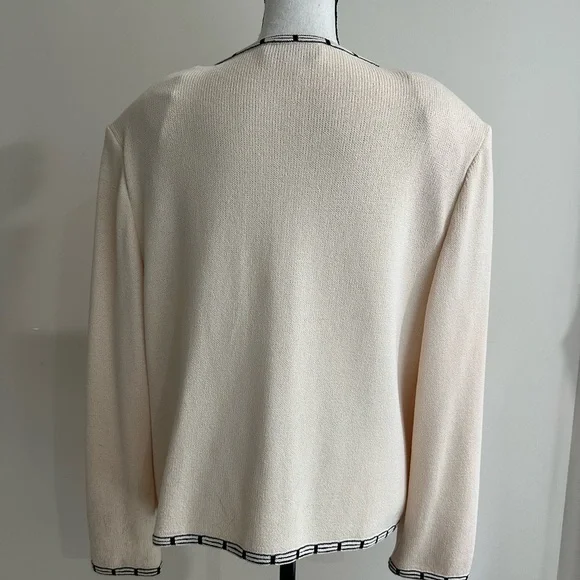 St John Knit Elegant Cream Jacket with Black Trim - Picture 4 of 7